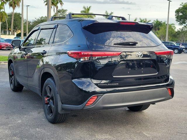 used 2020 Toyota Highlander car, priced at $26,809