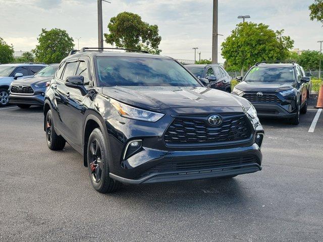 used 2020 Toyota Highlander car, priced at $26,809