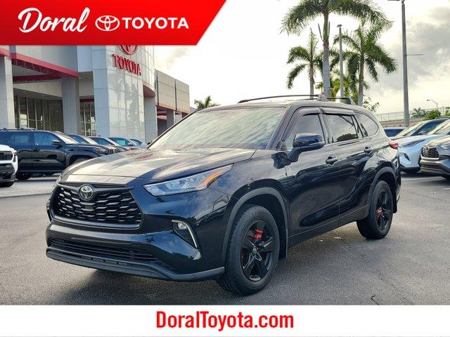 used 2020 Toyota Highlander car, priced at $26,809