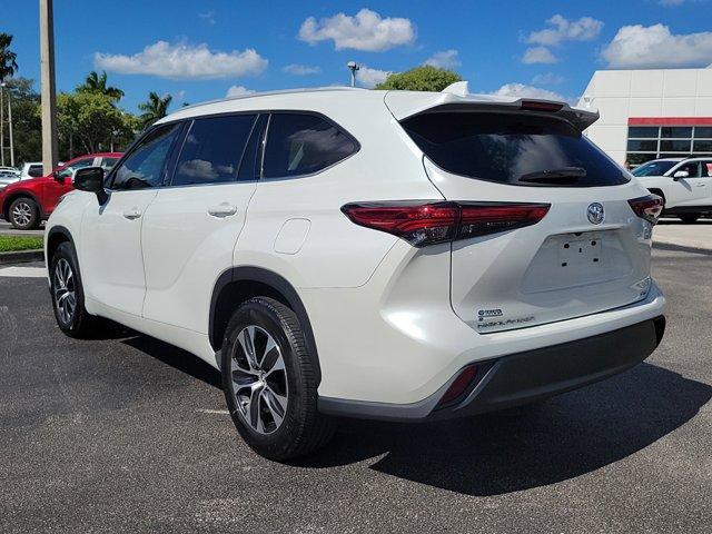 used 2022 Toyota Highlander car, priced at $34,990