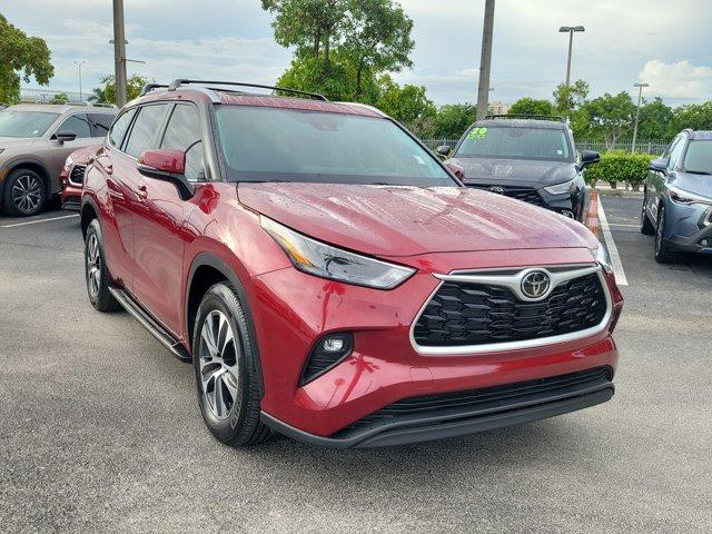 used 2023 Toyota Highlander car, priced at $34,168