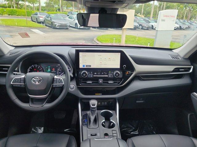 used 2023 Toyota Highlander car, priced at $34,168