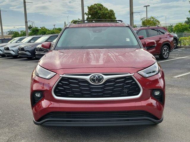 used 2023 Toyota Highlander car, priced at $34,168