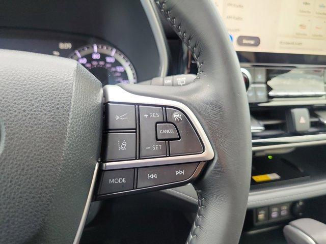 used 2023 Toyota Highlander car, priced at $34,168
