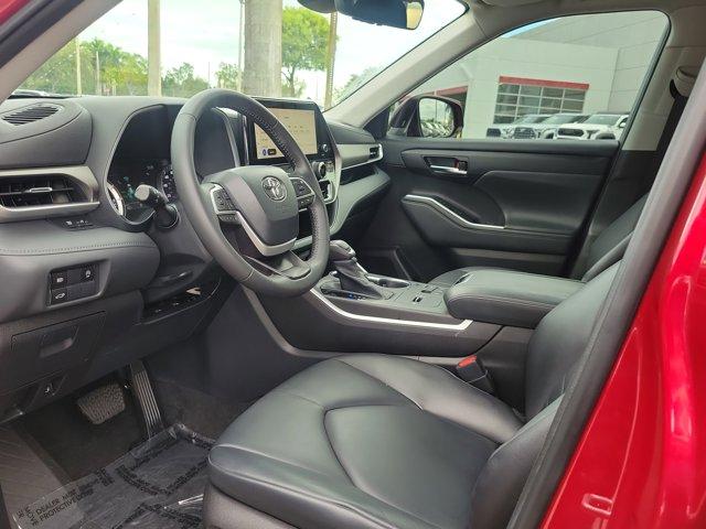 used 2023 Toyota Highlander car, priced at $34,168