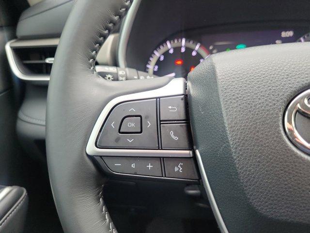 used 2023 Toyota Highlander car, priced at $34,168