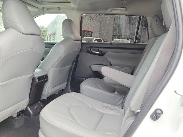 used 2025 Toyota Highlander car, priced at $42,990