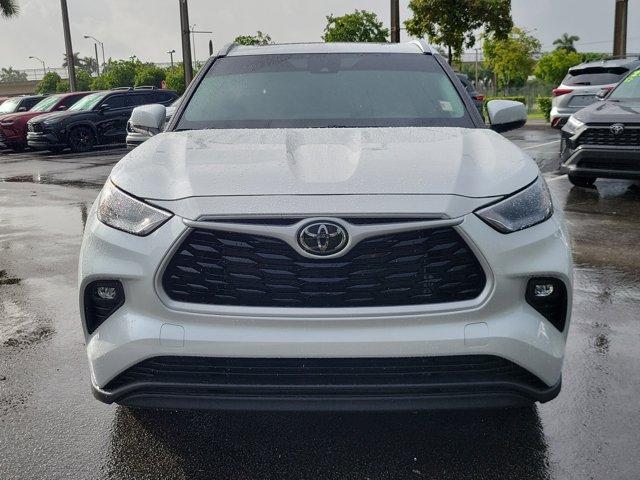 used 2025 Toyota Highlander car, priced at $42,990