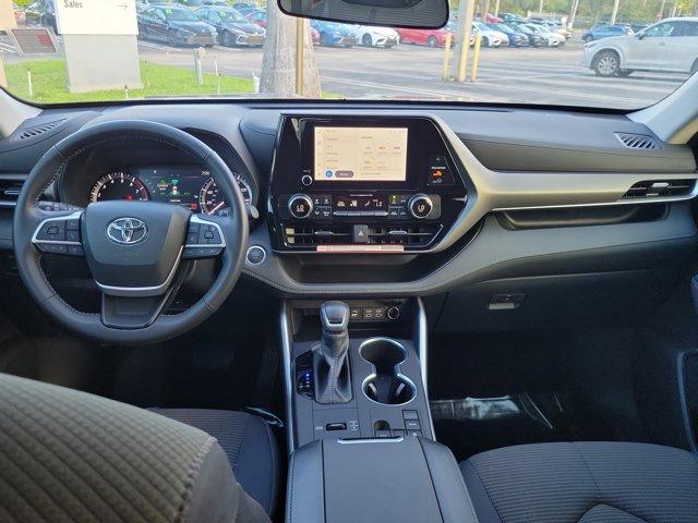used 2024 Toyota Highlander car, priced at $43,990