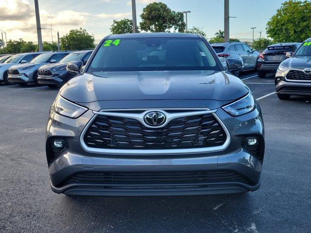 used 2024 Toyota Highlander car, priced at $43,990