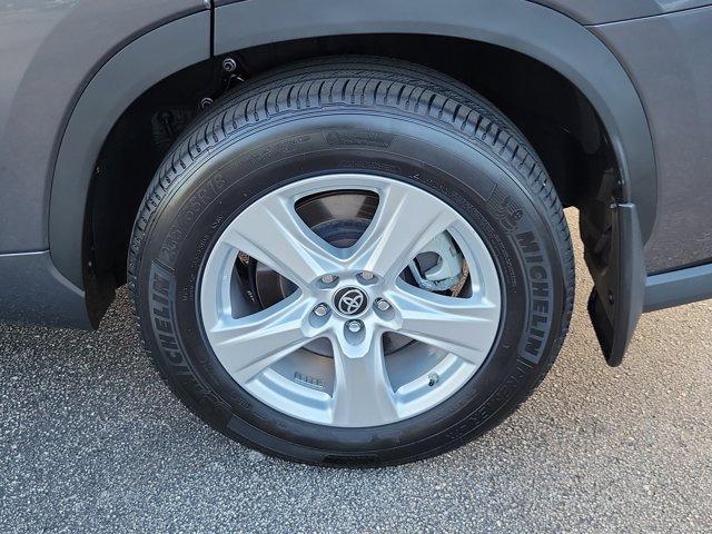 used 2024 Toyota Highlander car, priced at $43,990