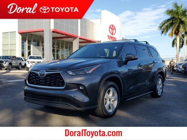 used 2022 Toyota Highlander car, priced at $34,500