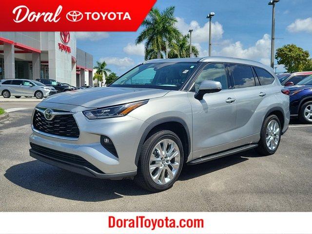 used 2021 Toyota Highlander car, priced at $34,990