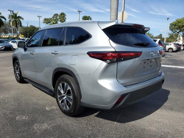 used 2023 Toyota Highlander car, priced at $37,254