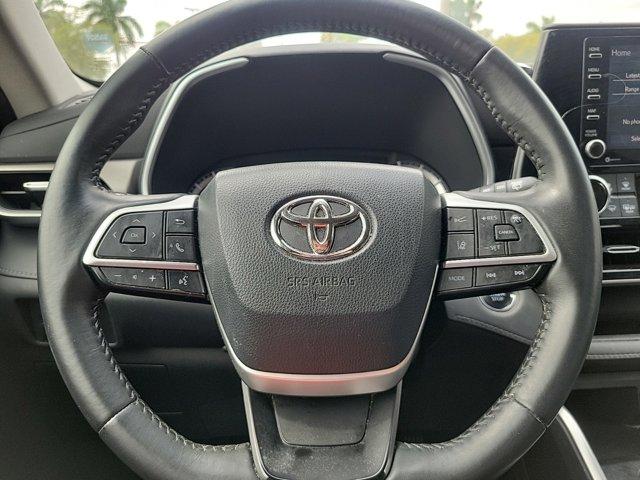 used 2022 Toyota Highlander car, priced at $33,900