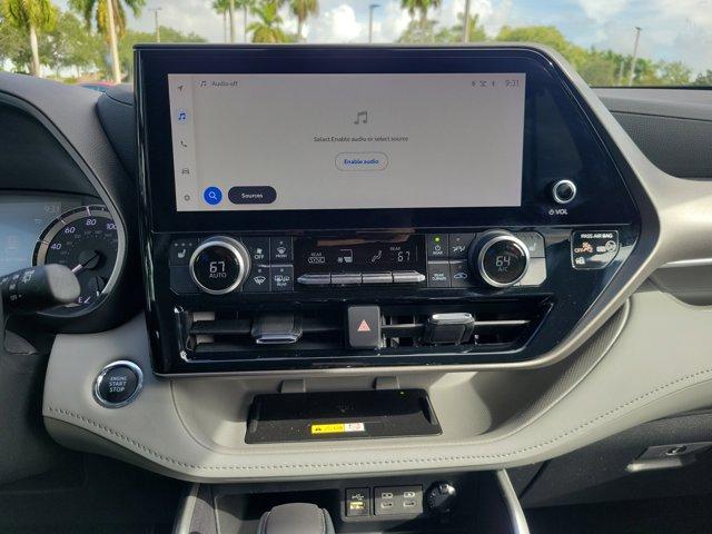 used 2023 Toyota Highlander car, priced at $37,844