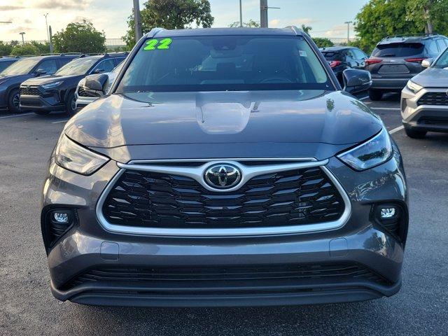 used 2022 Toyota Highlander car, priced at $36,600