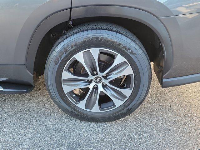 used 2022 Toyota Highlander car, priced at $36,600