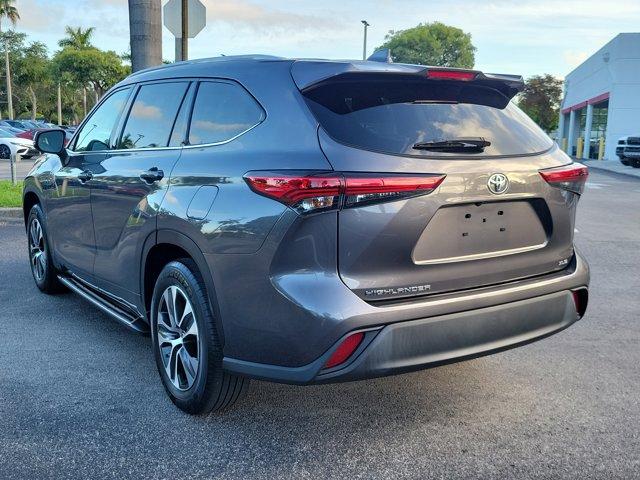 used 2022 Toyota Highlander car, priced at $36,600