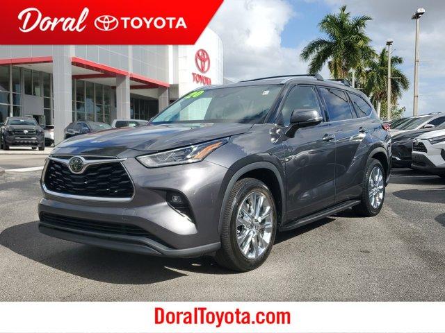 used 2020 Toyota Highlander car, priced at $29,755