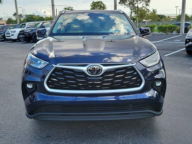 used 2021 Toyota Highlander car, priced at $30,488