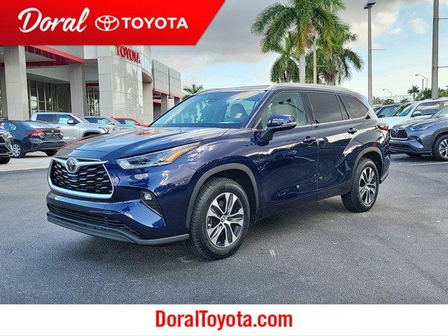 used 2021 Toyota Highlander car, priced at $30,488