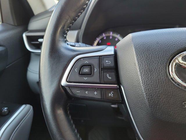 used 2021 Toyota Highlander car, priced at $22,700