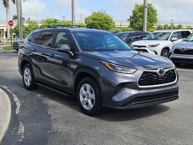 used 2023 Toyota Highlander car, priced at $30,972