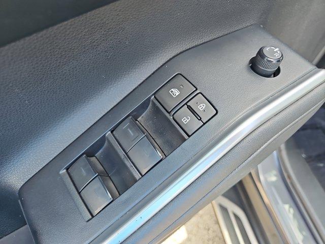 used 2023 Toyota Highlander car, priced at $30,972