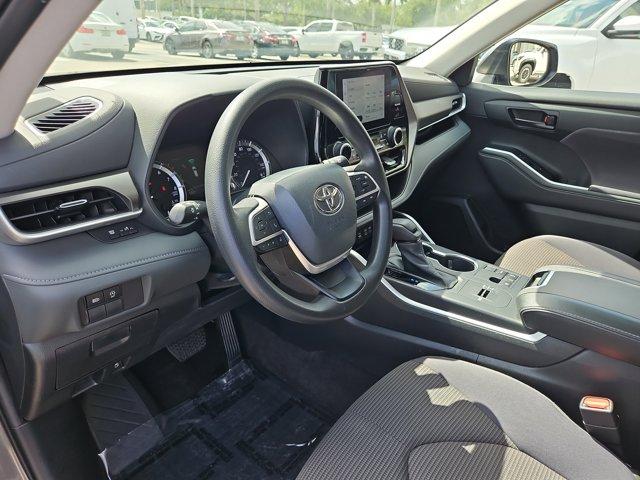 used 2023 Toyota Highlander car, priced at $30,972