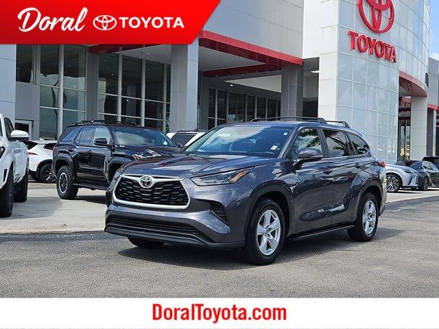 used 2023 Toyota Highlander car, priced at $30,972
