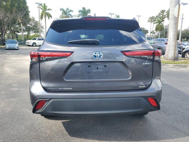 used 2022 Toyota Highlander car, priced at $35,939