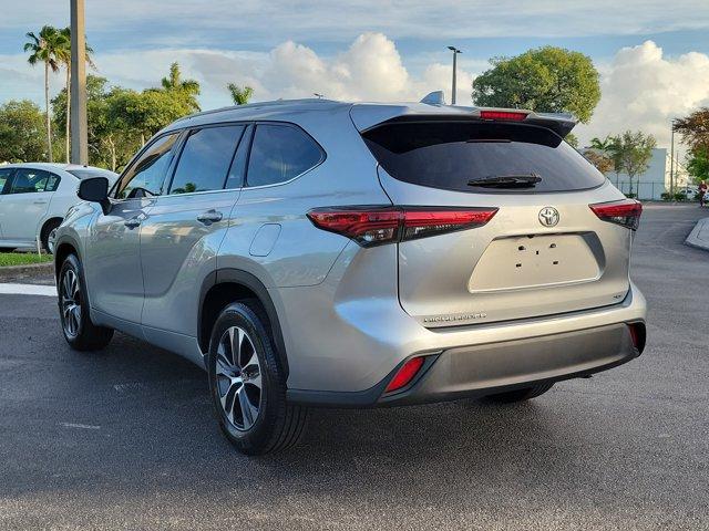 used 2022 Toyota Highlander car, priced at $33,700