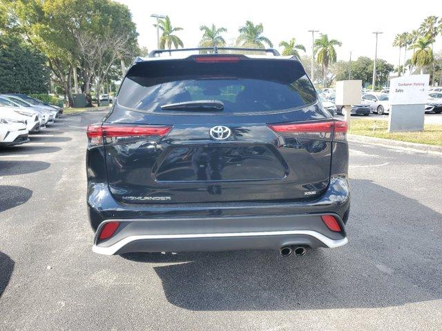 used 2022 Toyota Highlander car, priced at $30,990