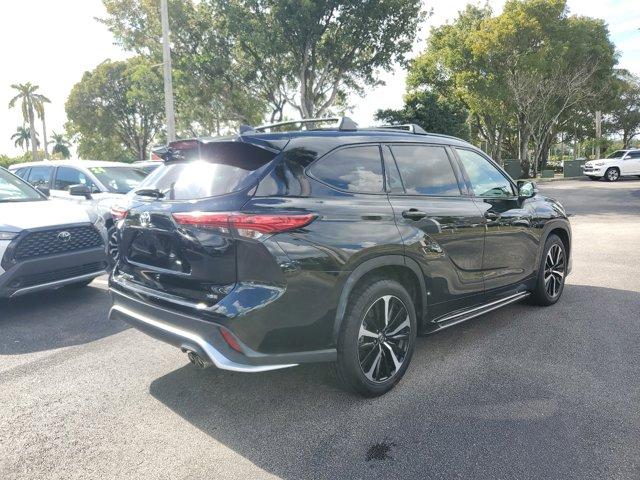 used 2022 Toyota Highlander car, priced at $30,990