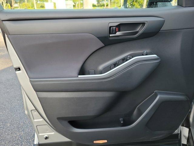 used 2023 Toyota Highlander car, priced at $33,440
