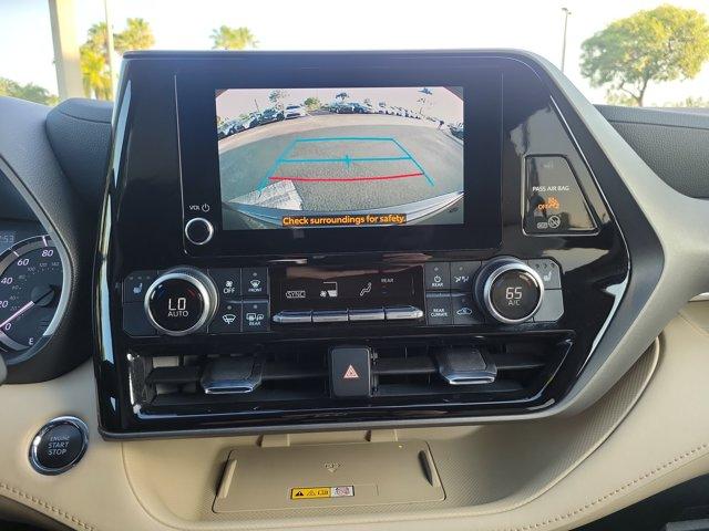 used 2023 Toyota Highlander car, priced at $36,593