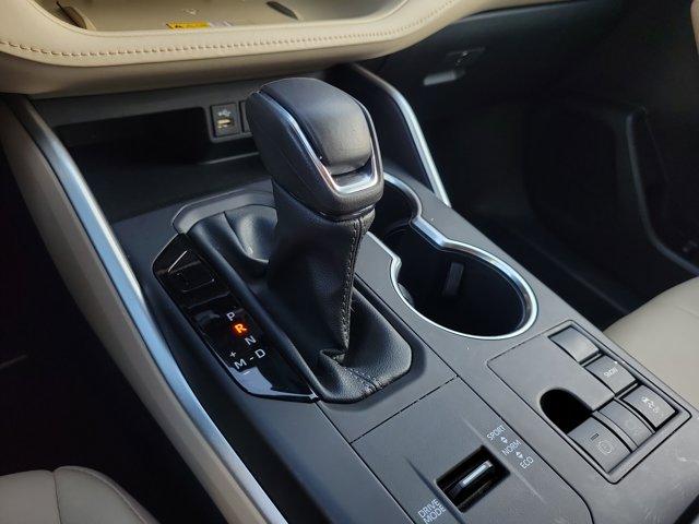 used 2023 Toyota Highlander car, priced at $36,593