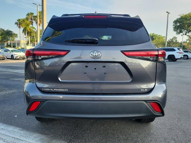 used 2023 Toyota Highlander car, priced at $36,593