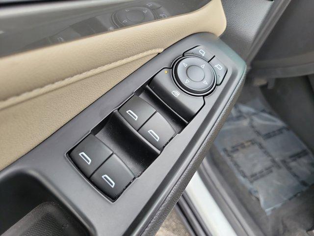 used 2023 Chevrolet Traverse car, priced at $24,104