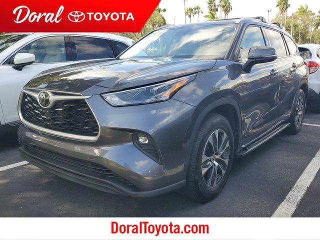 used 2022 Toyota Highlander car, priced at $32,600