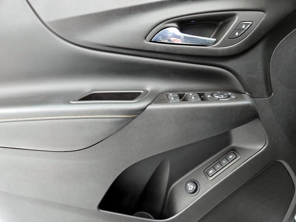 used 2021 Chevrolet Equinox car, priced at $23,998