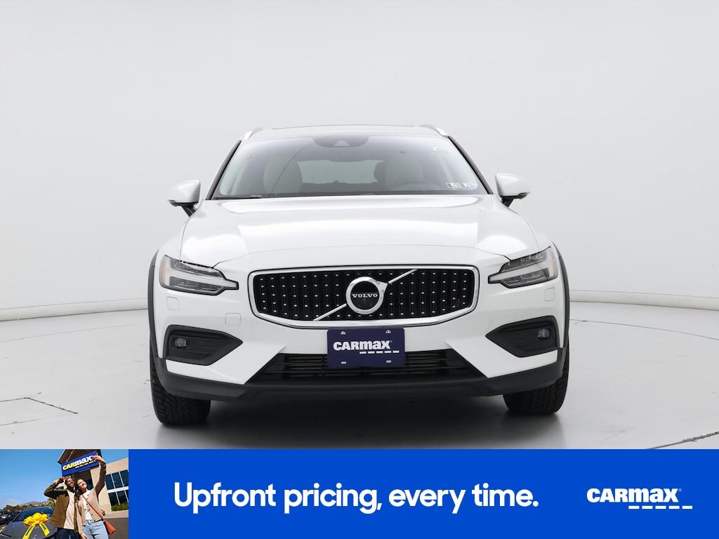 used 2020 Volvo V60 Cross Country car, priced at $28,998
