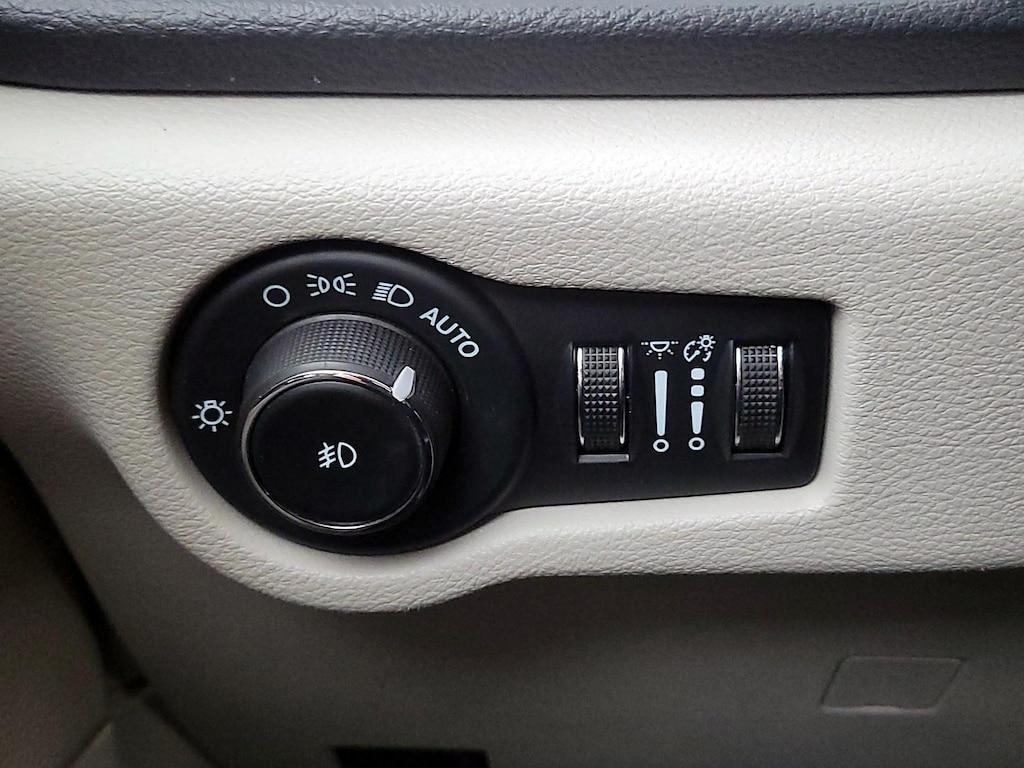 used 2023 Chrysler Pacifica Hybrid car, priced at $28,998