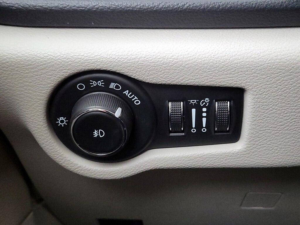 used 2023 Chrysler Pacifica Hybrid car, priced at $28,998