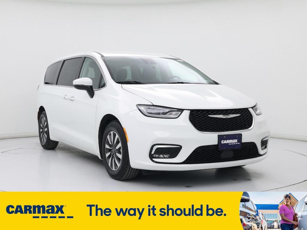 used 2023 Chrysler Pacifica Hybrid car, priced at $28,998