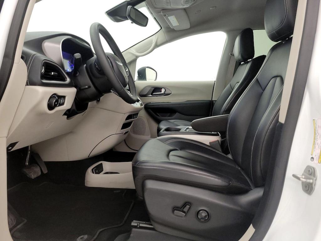 used 2023 Chrysler Pacifica Hybrid car, priced at $28,998