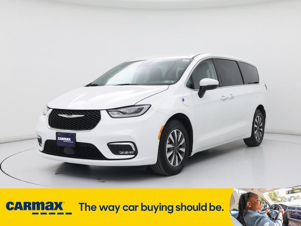 used 2023 Chrysler Pacifica Hybrid car, priced at $28,998