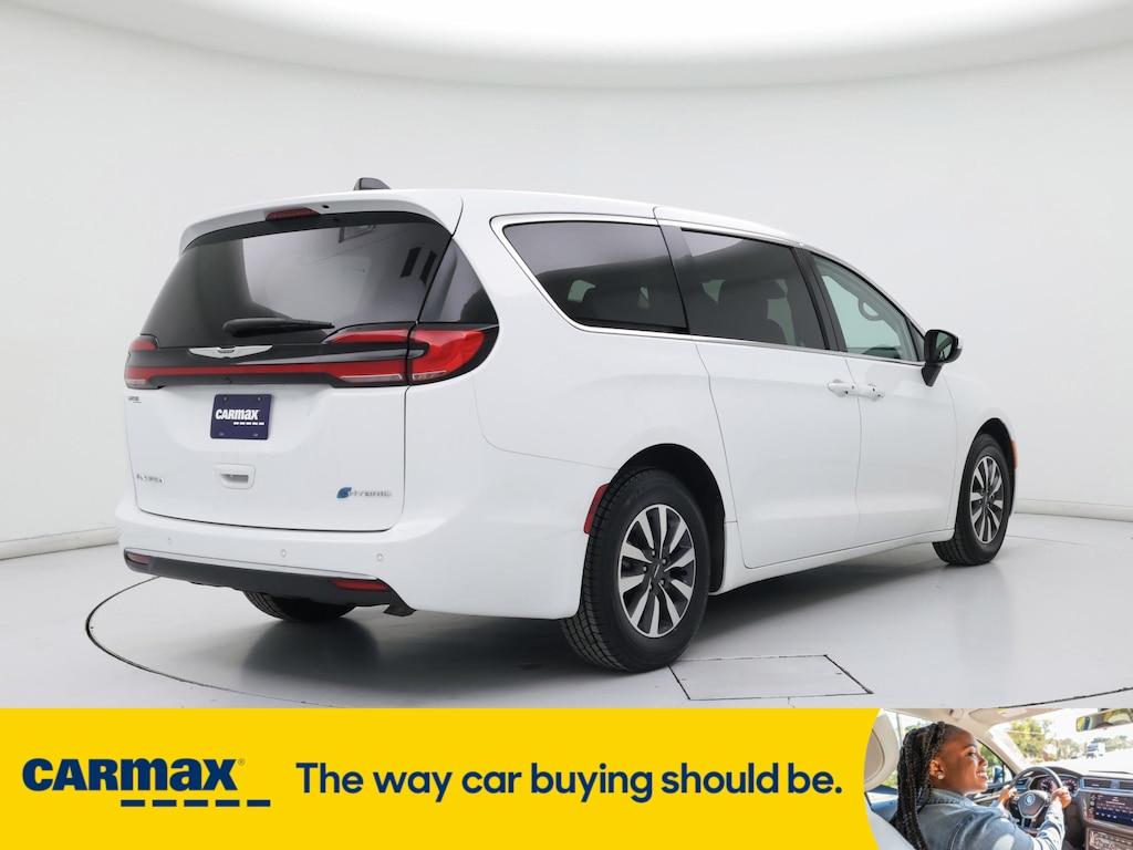 used 2023 Chrysler Pacifica Hybrid car, priced at $28,998