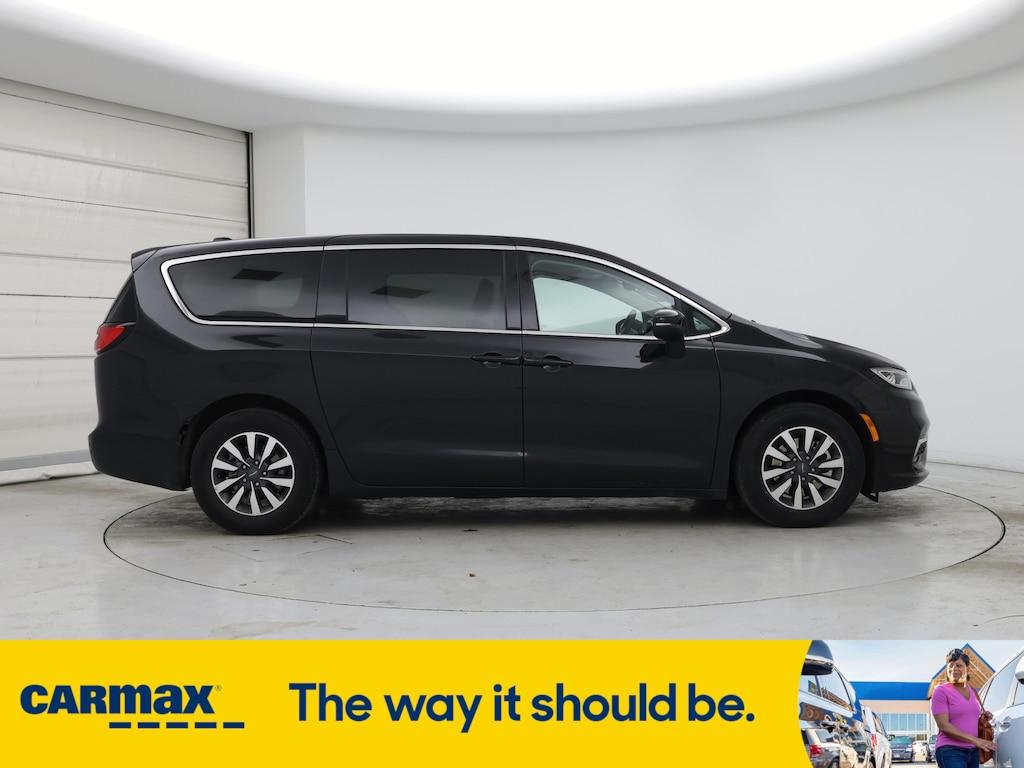 used 2023 Chrysler Pacifica Hybrid car, priced at $30,998